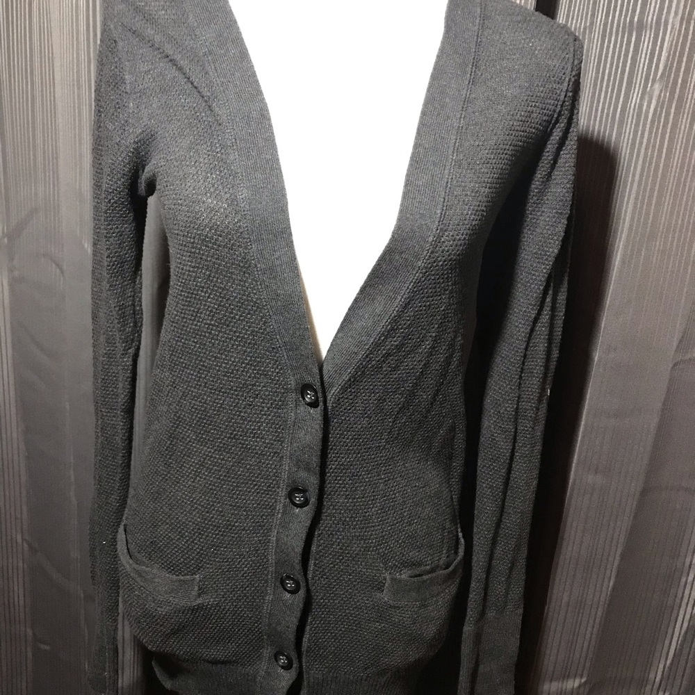 Cardigan - Picture 2 of 8